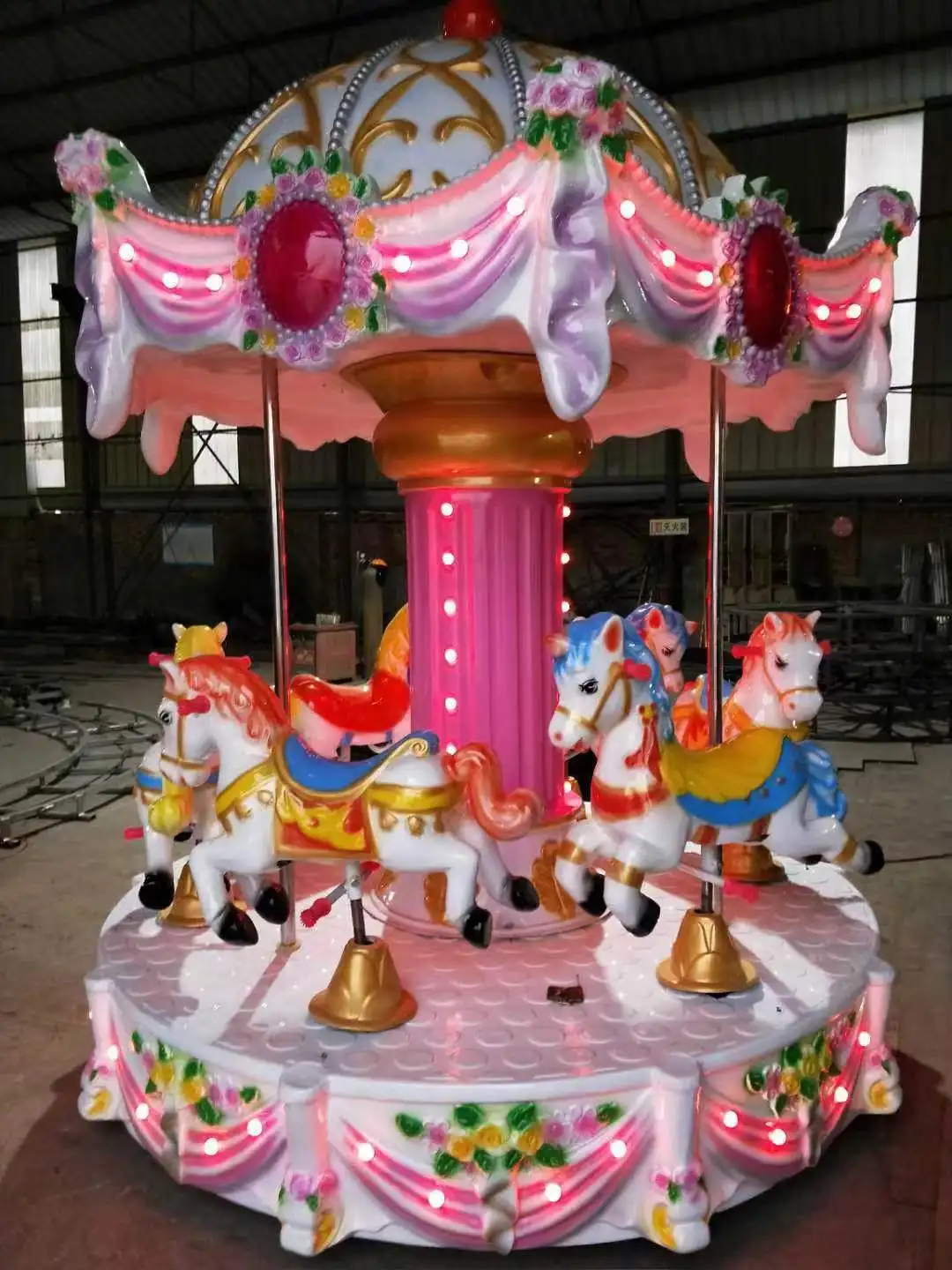 Factory Directly Wholesale Mini Carousel Christmas Musical Carousel Merry-Go Carousel