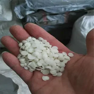 Paraffin Microcrystalline Wax Available 70# 75# 80# 90# for Candle Manufacturing