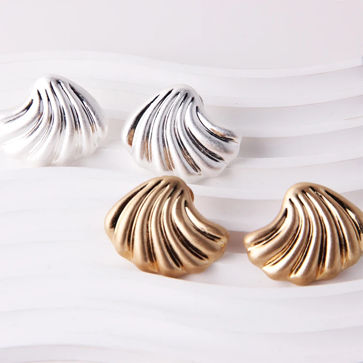 2023 Wholesale Vintage Antique Silver And Gold Alloy Fairy Angel Wing Shaped Nice Earrings