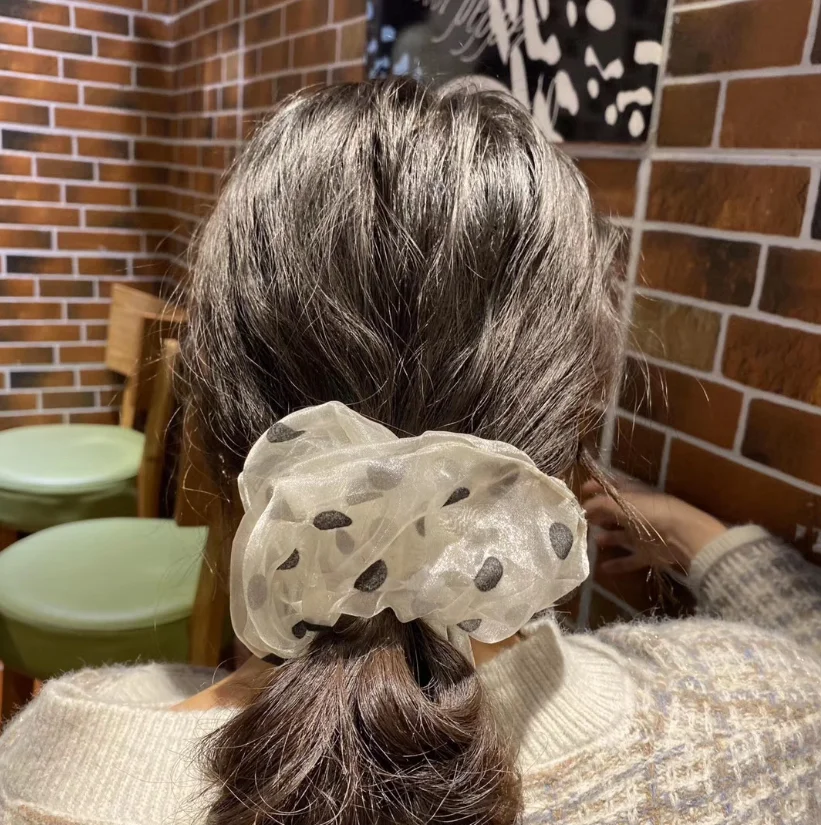 Korean web celebrity wave point large intestine hair circle ins retro style headrope large simple temperament rubber band