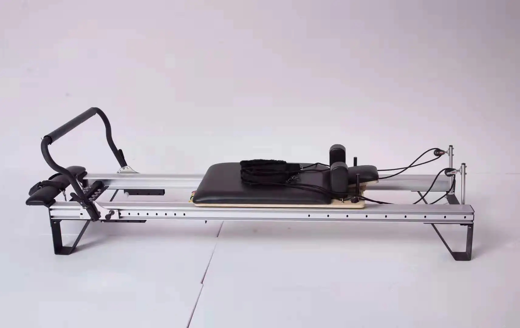 Pilates machine functional trainer  Yoga Pilates aluminium reformer with half trapeze