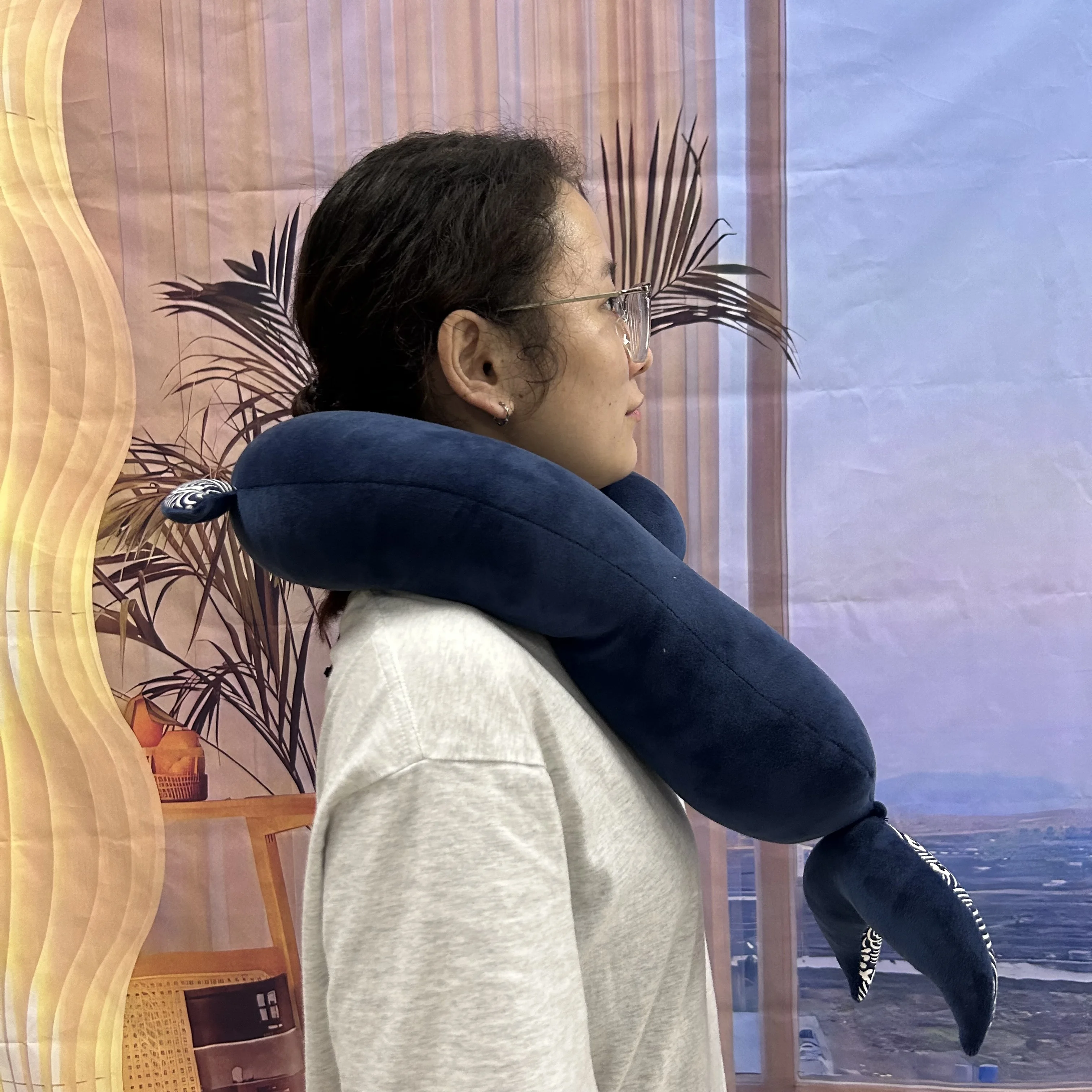 New Design Creative Question Mark Shark Sleeping Car Office Travel Neck Pillow Super Soft Neck Support Pillow