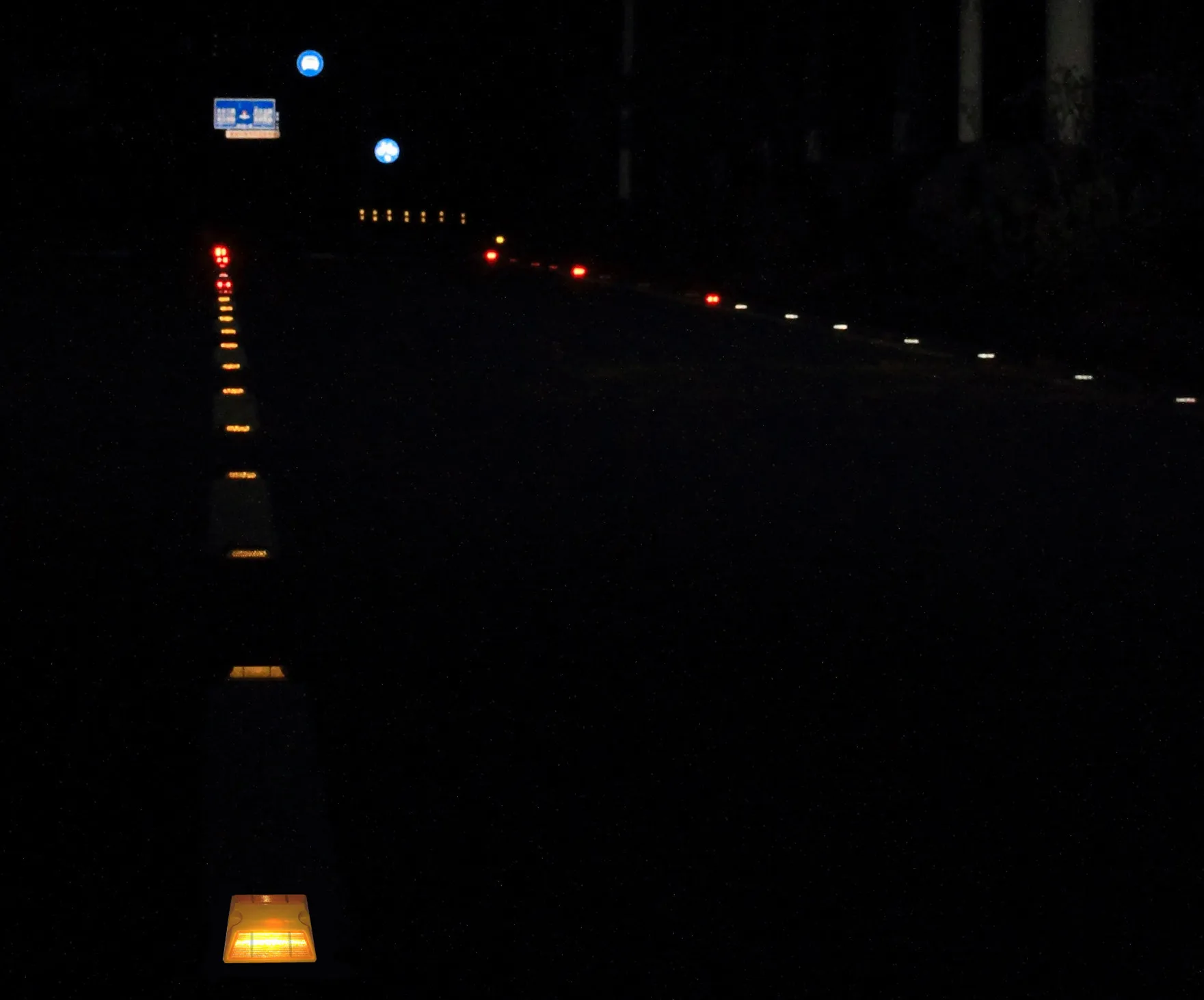 Hot Sale Square Driveway Pavement Marker Traffic Safety Reflector Price Cat Eye Plastic 3M Reflective ABS Road Stud