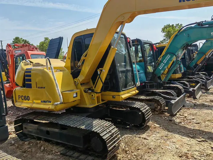 Second-hand excavator KOMATSU PC60 PC60-7 6TON Oil-saving japan pc60 used good condition pc60-7 digger on low price sale