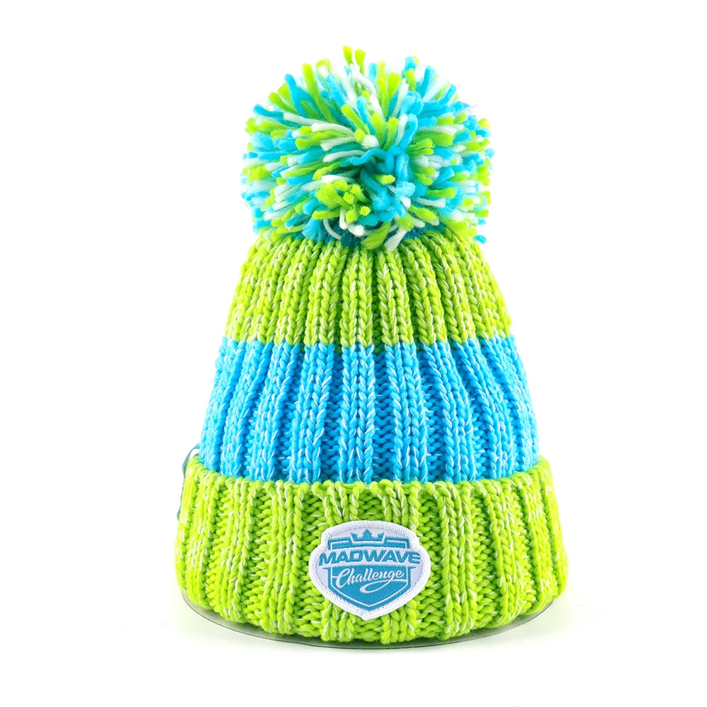 Custom Woven Label Logo Trendy High Quality Acrylic Warm Thicken Winter Caps Green Dyed Skully Pom Pom Knitted Beanie Hats
