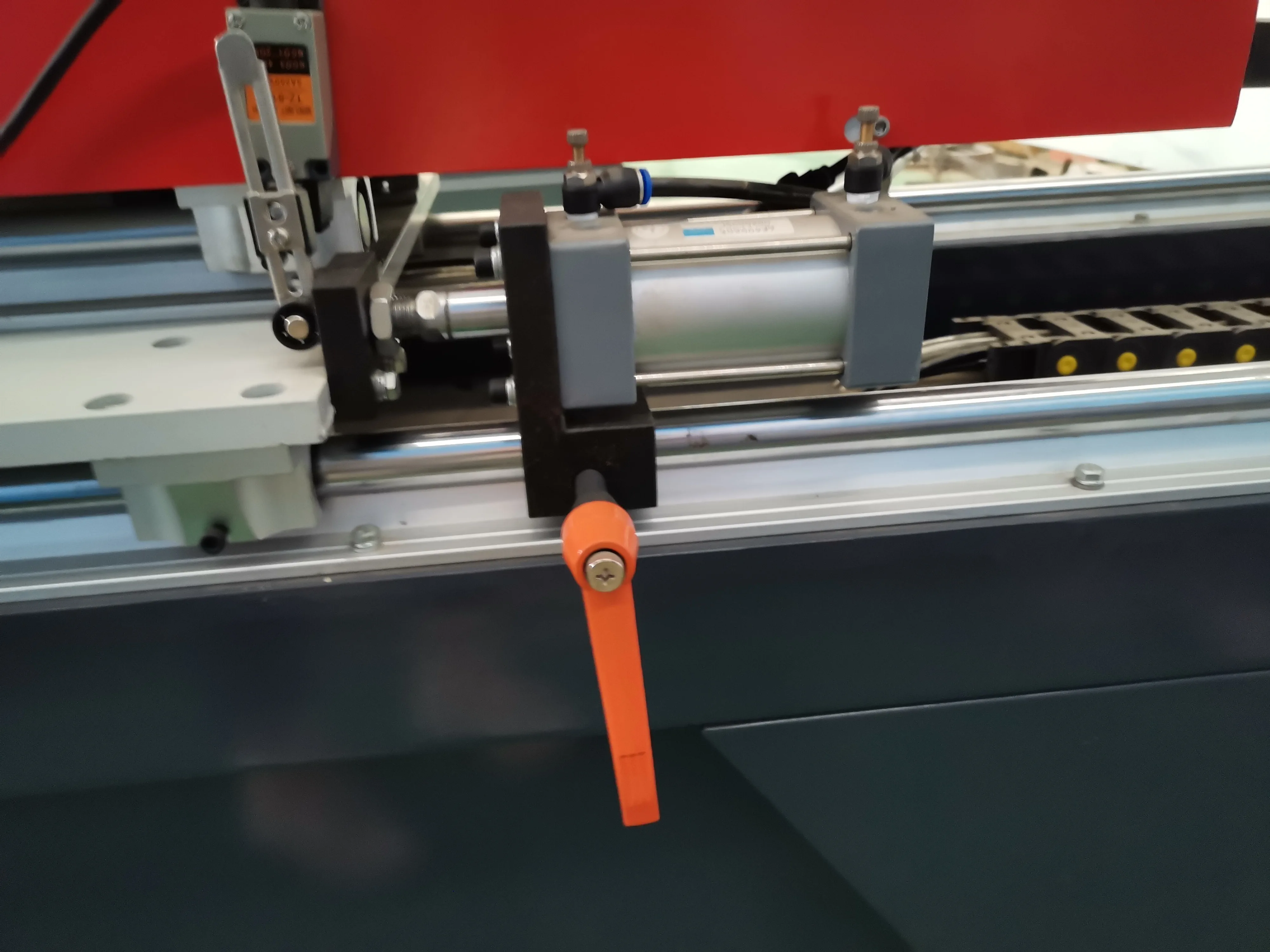 Aluminum Window and  Door Hinge Drilling Machine