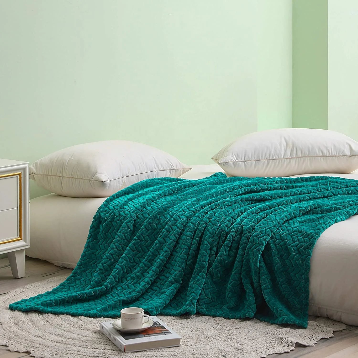 cheap factory supply custom wholesale chevron texture Jacquard Embossed polyester microfiber coral flannel fleece blanket throws