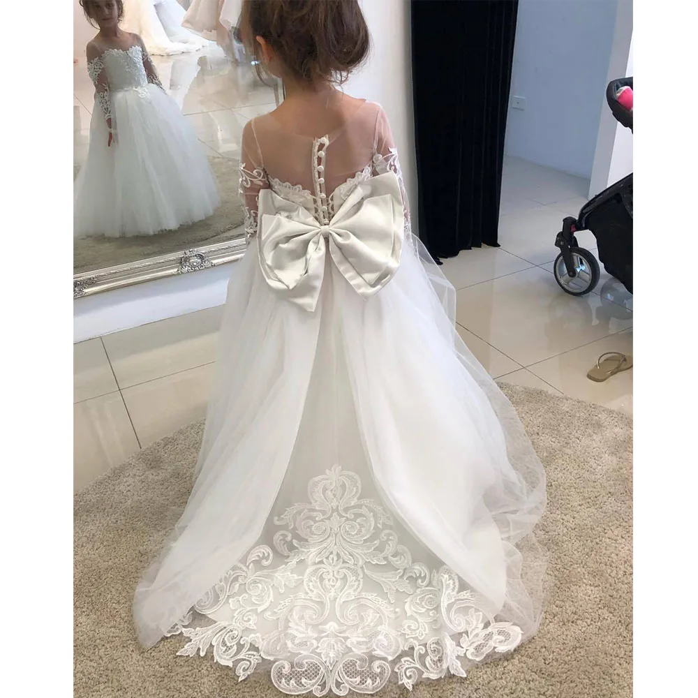Popular Custom Made Wedding Applique Long Lace Tulle Tail Princess Children Gowns Flower Girl Dresses