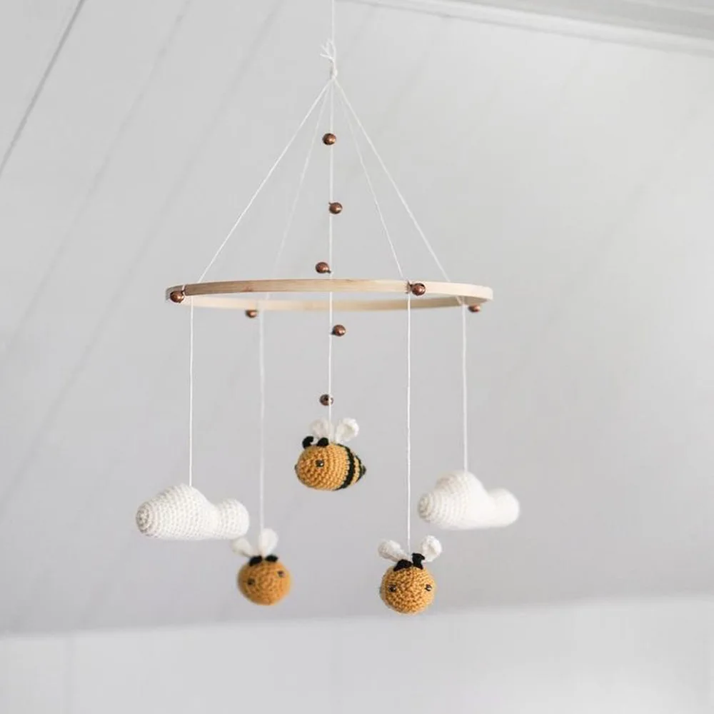 
Hanging Toys Baby Crib Mobile Newborn Nursery Room Decor Bee Cloud Cot Mobile Crochet Baby Mobile 