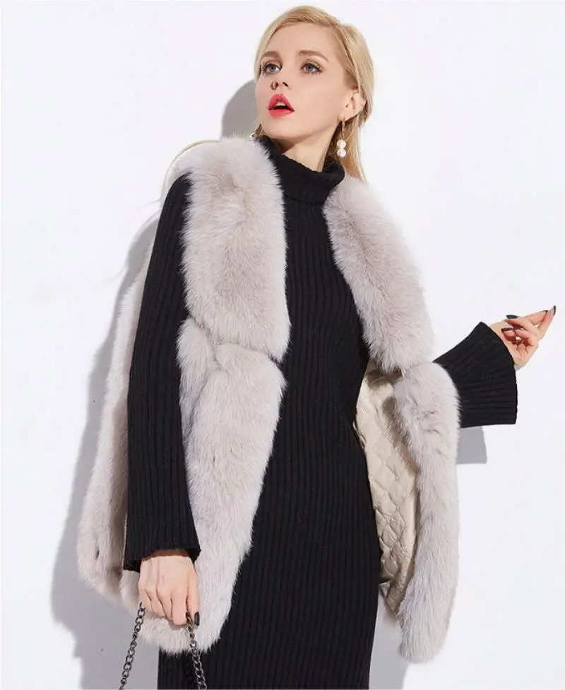 Fashionable Premium Luxury Honourable ladies Elegant Classic warm winter fox 2020 fur vests