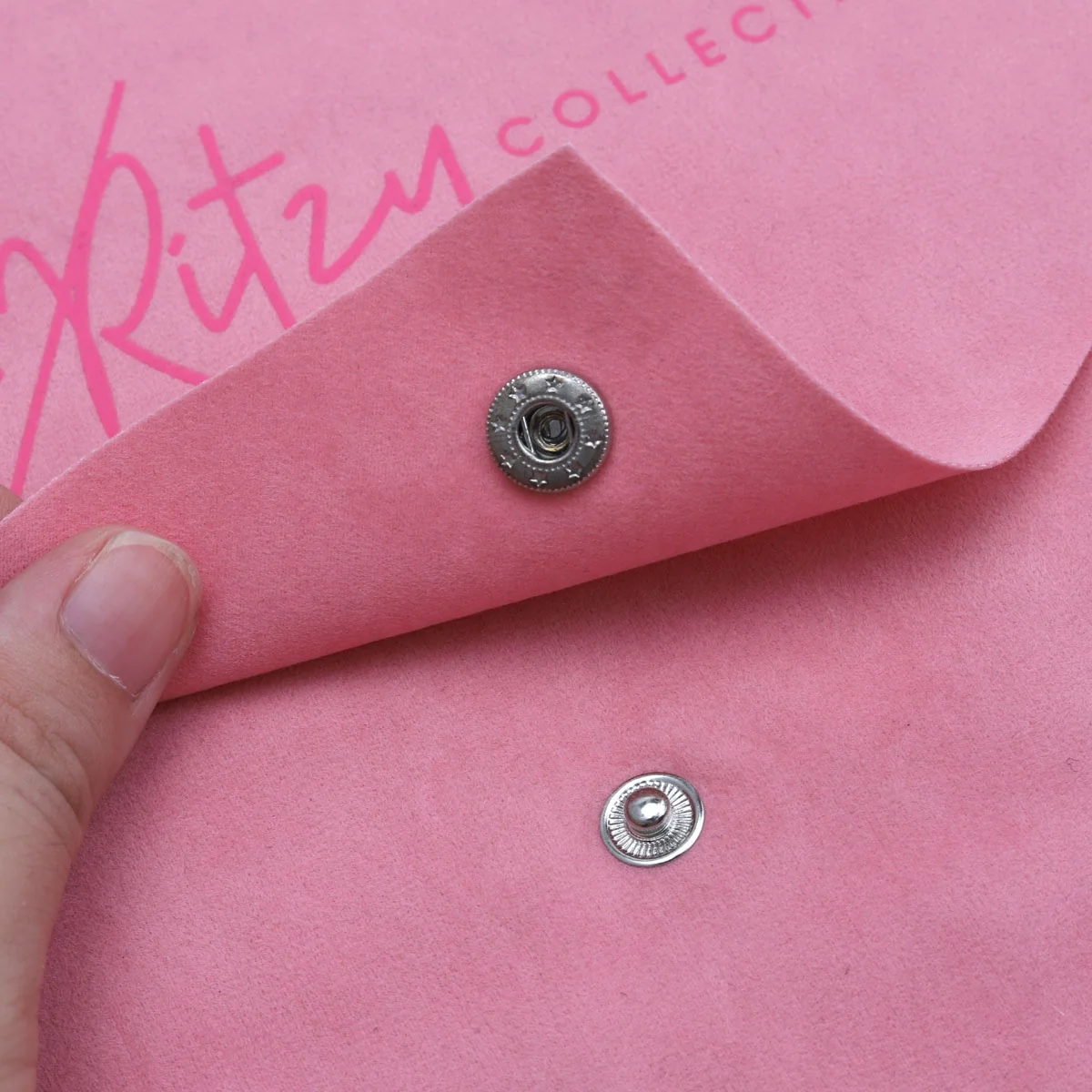 High End Large Pink Velvet Flap Clothes Pillow Packing Envelope Bag With Button Custom Logo Printed Faux Suede Gift Dust Pouch