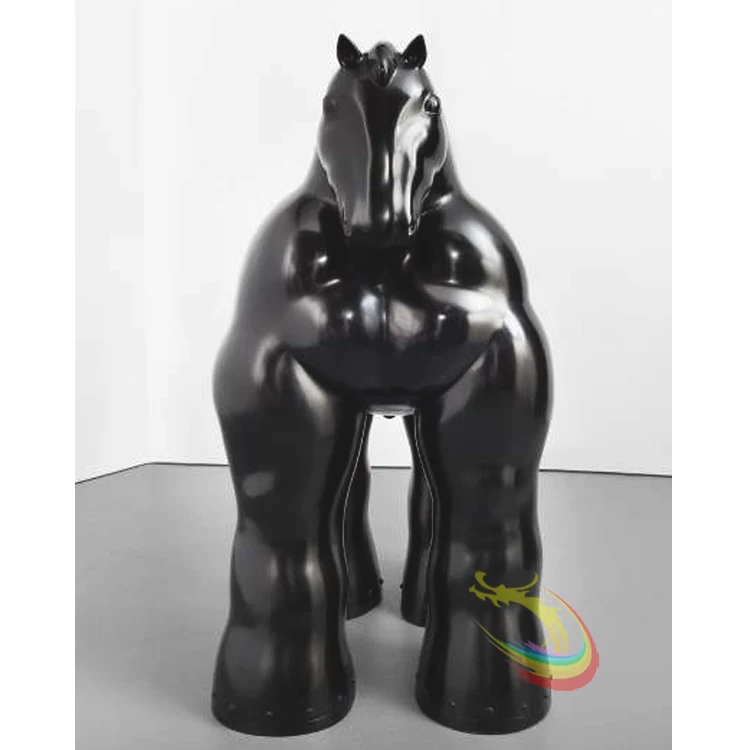 park decor metal casting statue Fernando Botero famous artwork bronze sitting men sculpture