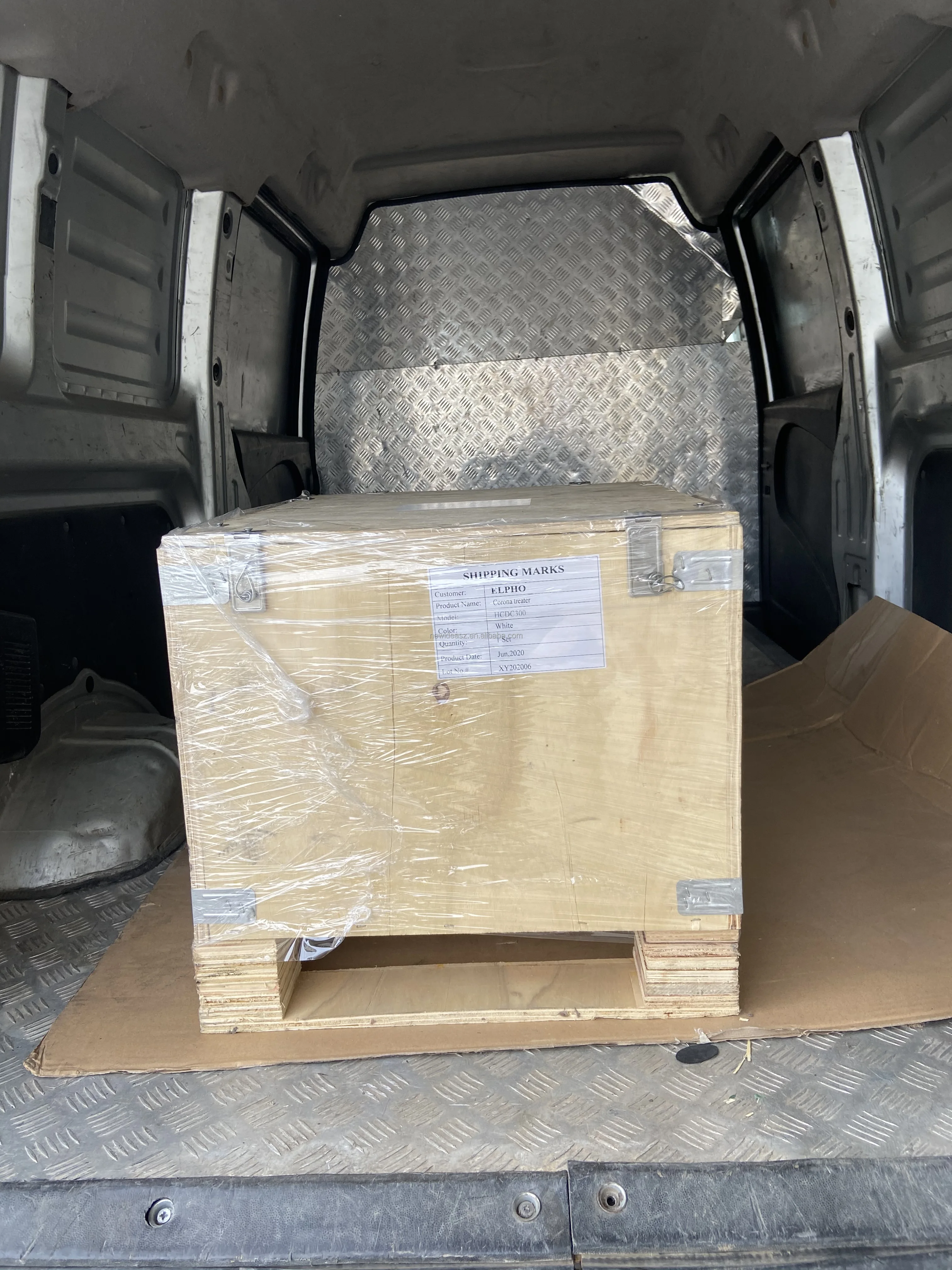 Corona Treating Device For web rolled films