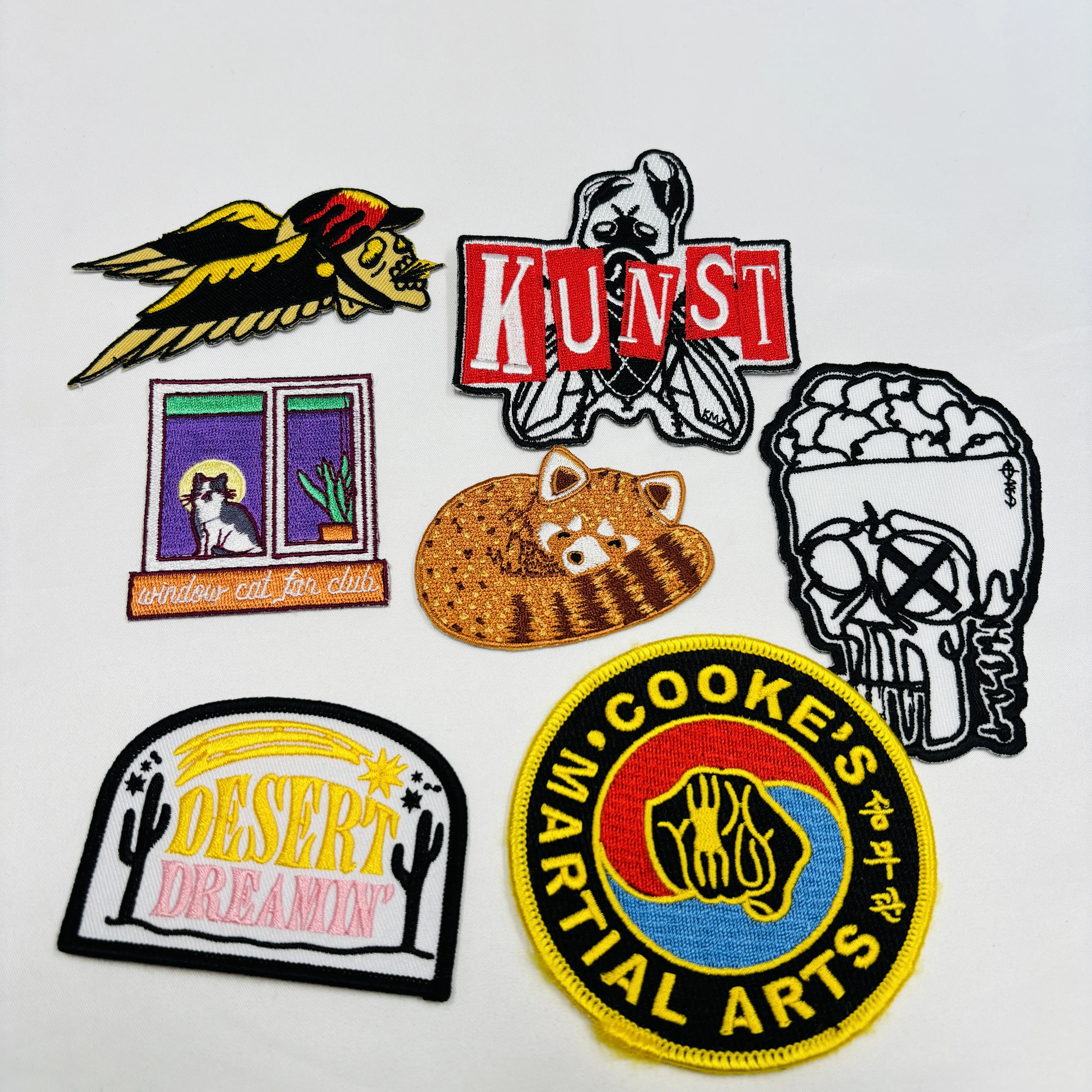 Heat Transfer Press Designer Hat Patches Embroidered Company Logo Patch Custom Iron on Embroidery Patch For Clothes