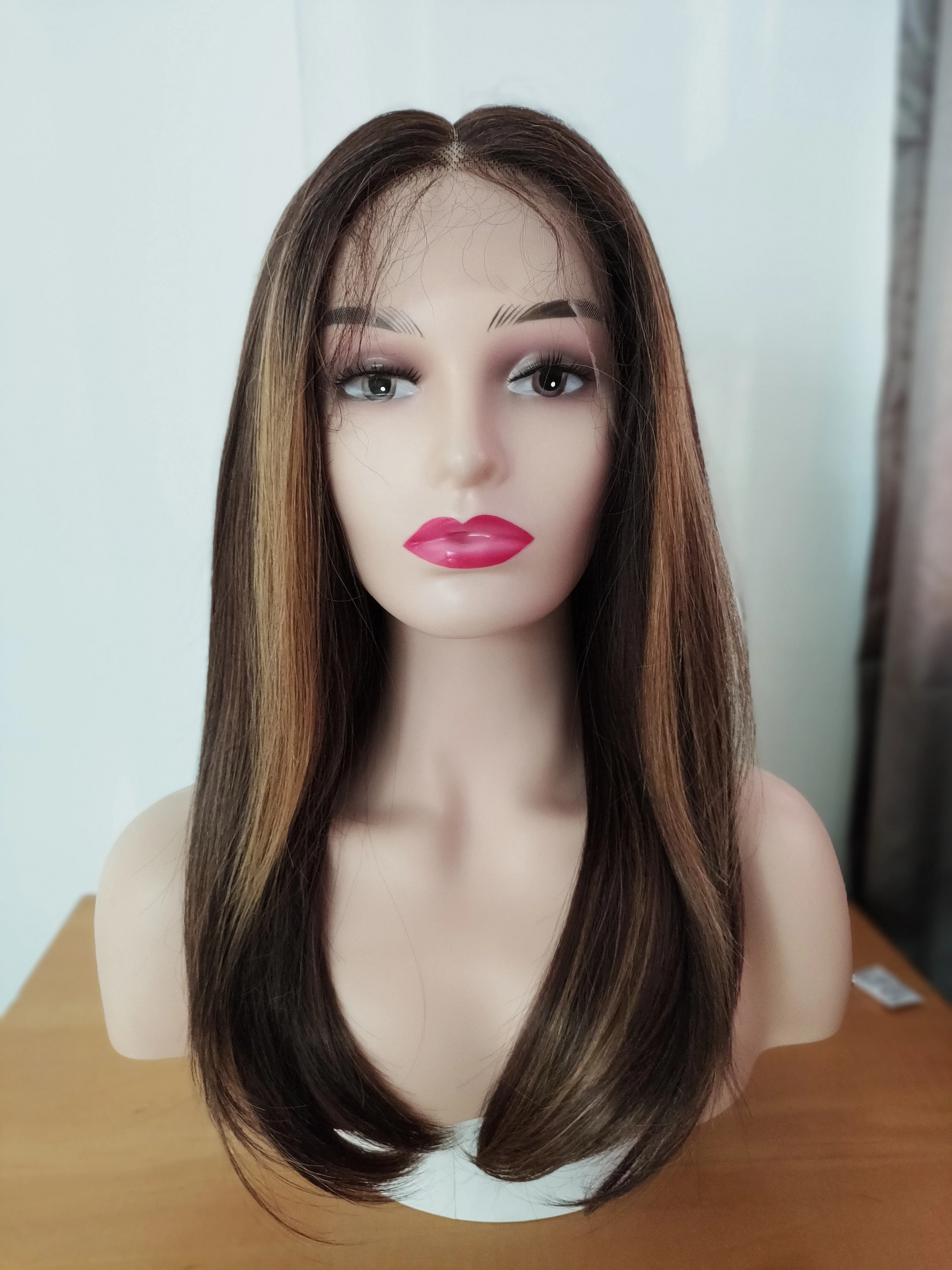 New Arrival Cheap Highlight Wis Wholesale High Quality Synthetic Wigs L Part Lace Front High Temperature Fibre Wig