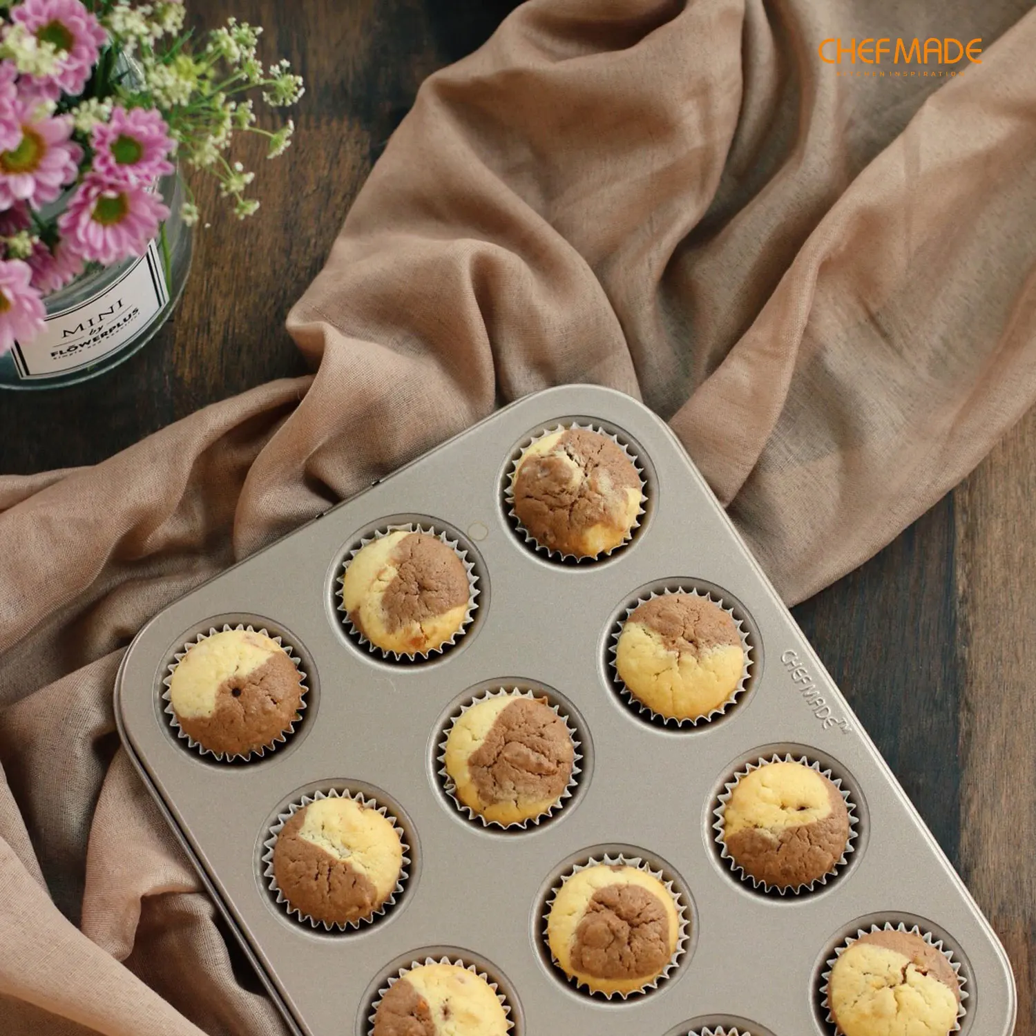 High Quality Reusable Mini 12 Cup Carbon Steel Muffin Baking Cake Mold