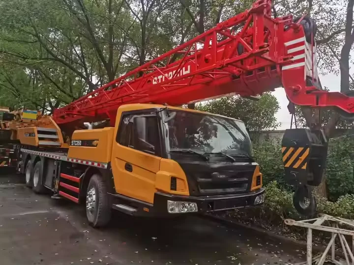New Truck Crane STC500BEV 50 Ton Lift Weight Lifting Equipment Wheels Mobile Stc250c5 in Shanghai