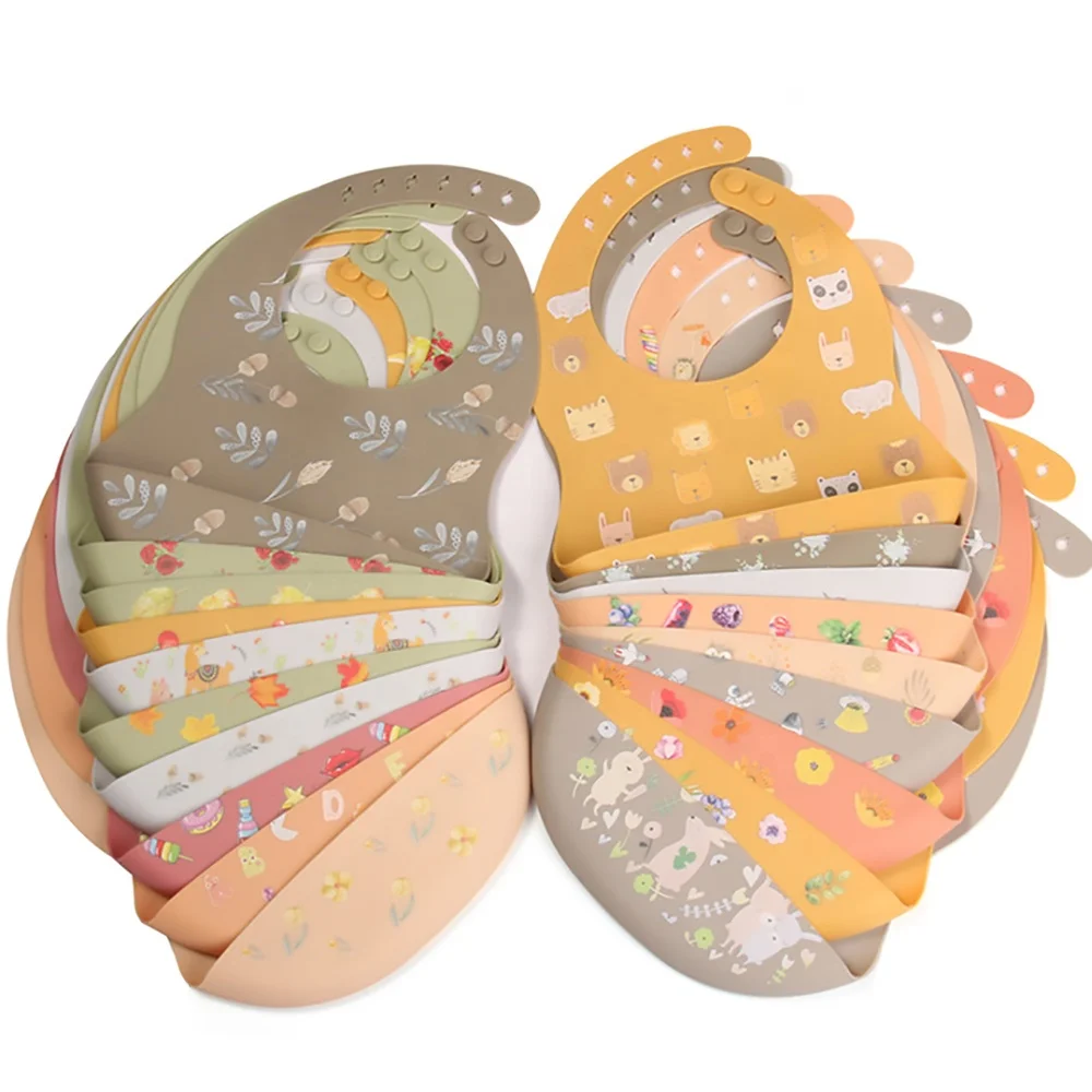 LoveBond BPA Free Waterproof Bandana Cotton Silicone Toddler Teething Feeding Baby Silicone Bibs Pacifier Set