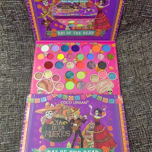 Halloween Waterproof cat Eyeshadows maquillaje Custom glitter vegan shadow Palette Private Label makeup Wholesale sombra de ojos