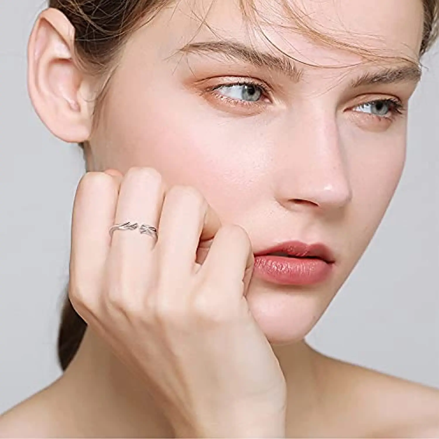 Hot Sale 925 Sterling Silver Rhodium Plated Open Adjustable Hand Hug Ring For Women