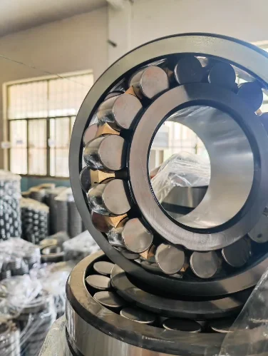Spherical Roller Bearing 22215 22216 22217 22220 22228 22324 23024 23034 23332 23222 Roller Bearings