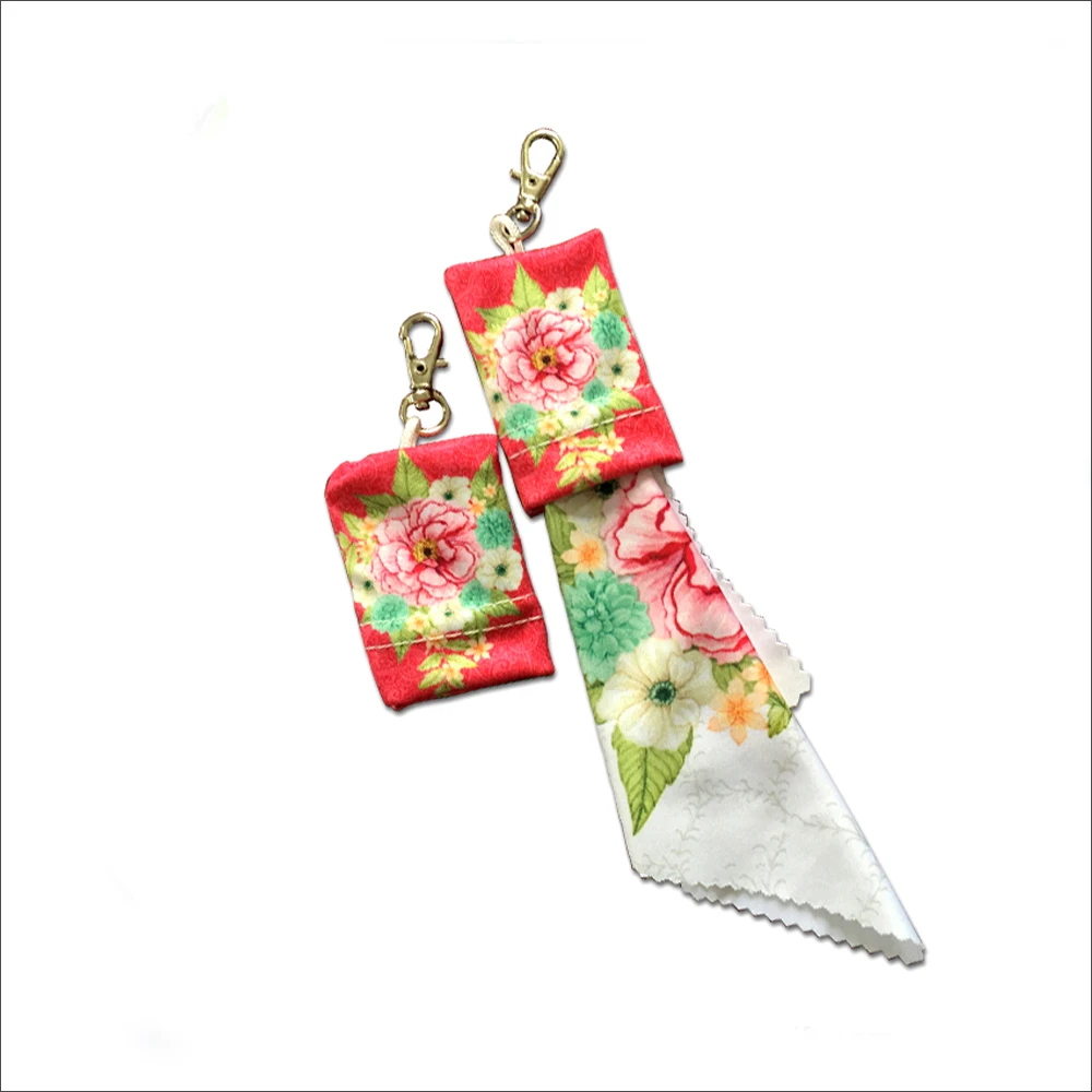 Customized OEM keychain microfiber glass cleaning cloth with pouch