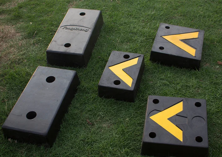 Universal Size 30*30*10cm Laminated  Rubber Loading Dock Bumpers