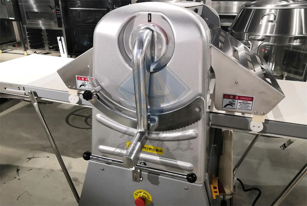 New Pastry Dough Sheeter For Bakery Croissant