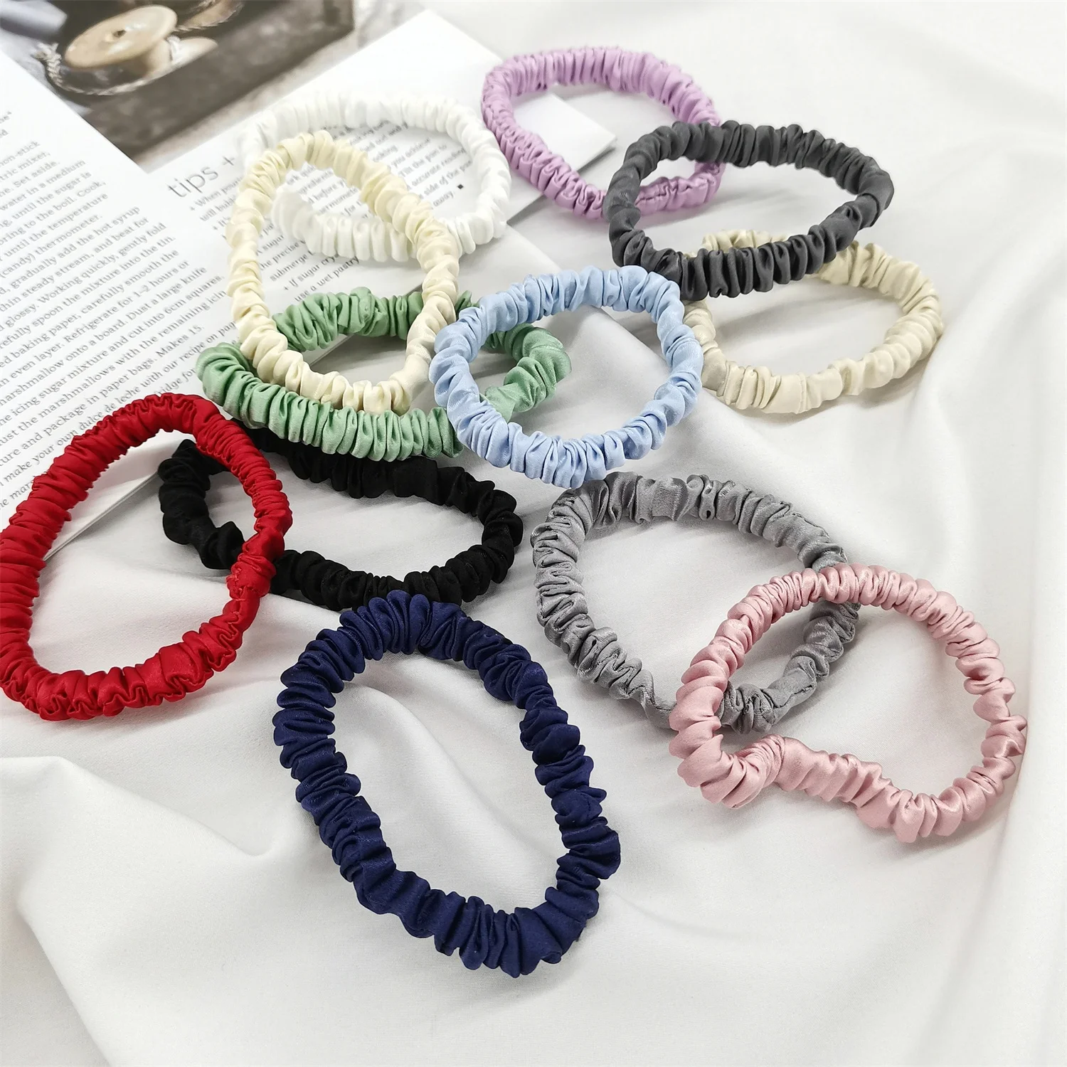 1 см маленькие размеры 19 мм шелк тутового шелкопряда, обтянутая тканью; 100% шелк резинки для волос на голову эластичная повязка для головы с нахлестом женский черный Шелковый обтянутая тканью; Мини-платье