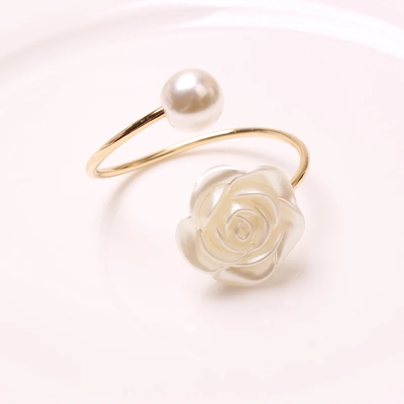 Beaded Pearl Napkin Ring Elegant Summer Wedding Home Table Servitte Buckle Napkin Holder Decor Diamante Rhinestone