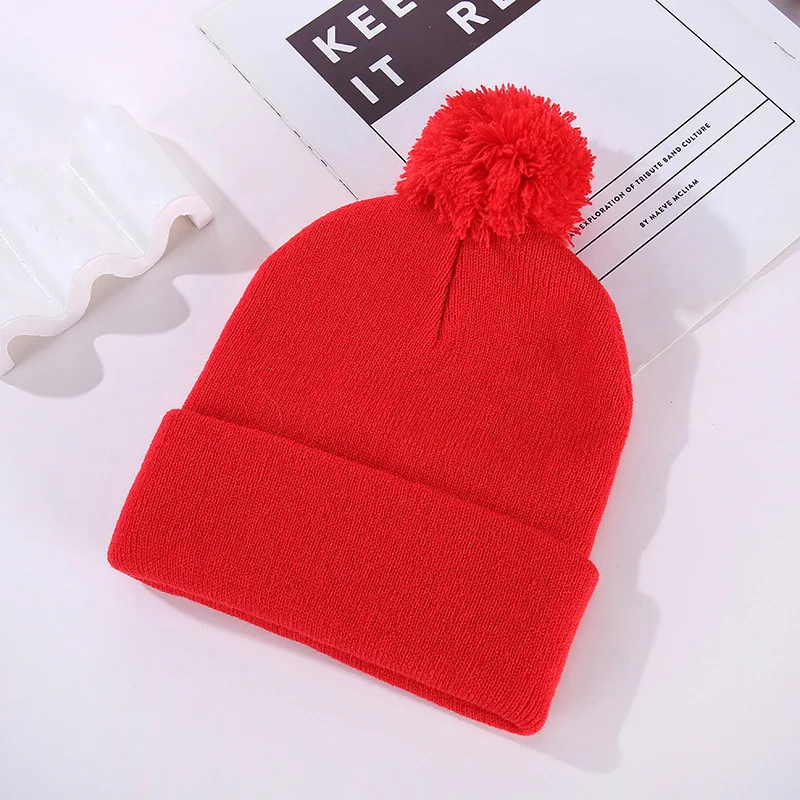 Hot Selling Plain Knitted Beanies Custom Logo Skull Hat Women Mens Knit Acrylic Skull Beanie Hat With Pompom