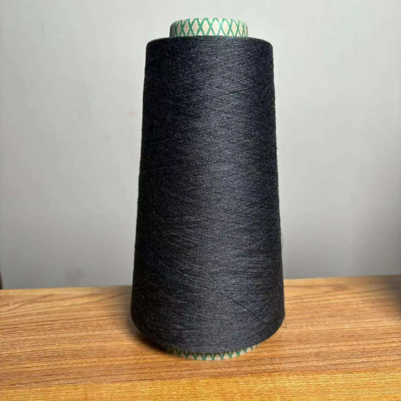 Great Standard Breathe Bleached White Cotton Yarn Blue Knitted Polyester Yarn