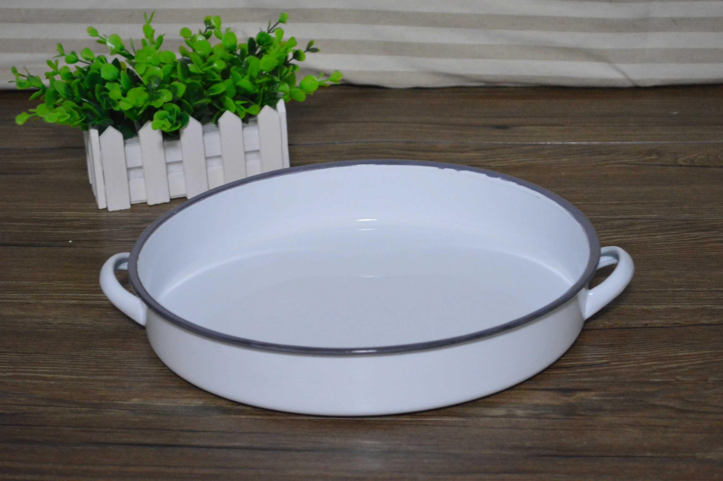Diameter 30cm  Round Enamel Tray Serving Tray Fruit Tray With Handle