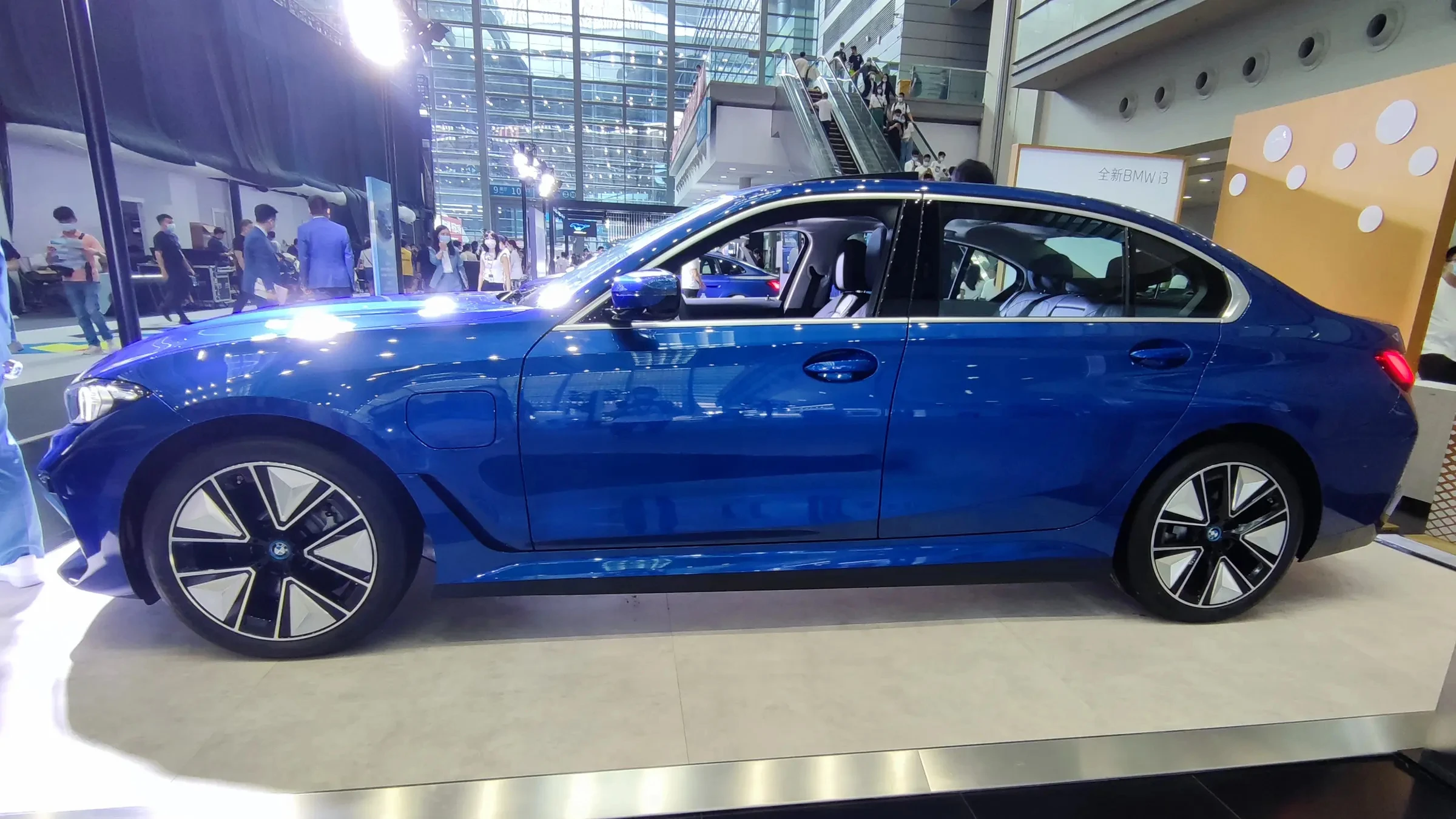 Известный бренд BMW Лидер продаж высокоскоростное электрическое транспортное средство i3 электромобиль