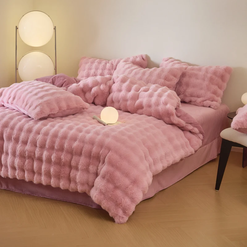 Fluffy Pink Bunny Printed Comforter Set Simple Style Winter Bedding Set Warm and Cozy