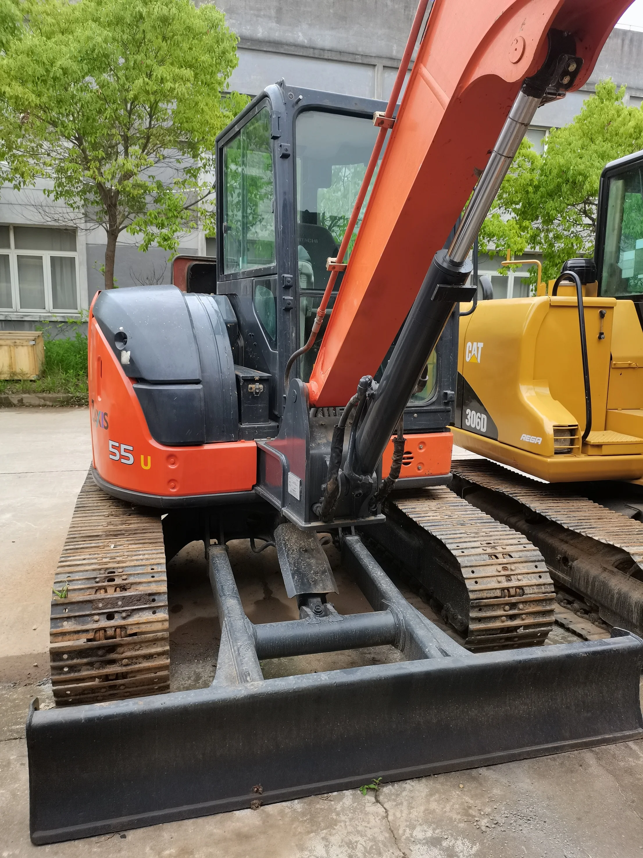 Экскаватор Hitachi ZX55U изготовленный из Японии высокое качество оригинальный экскаватор Zaxis55U ZX55 б/у 5 тонн небольшой гидравлический гусеничный