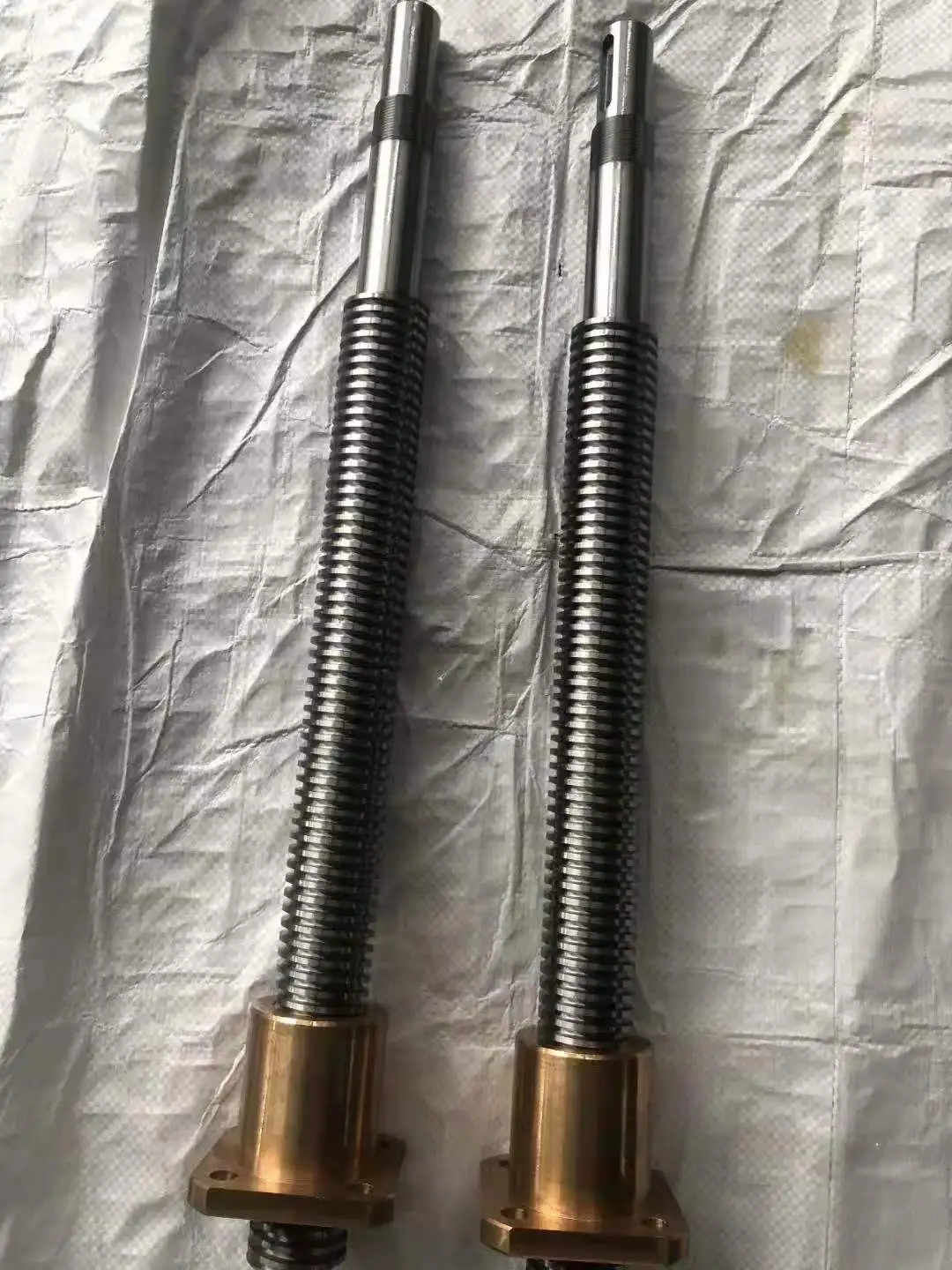 Customized high precision cnc machine TR20*6 grinding trapezoidal lead screw