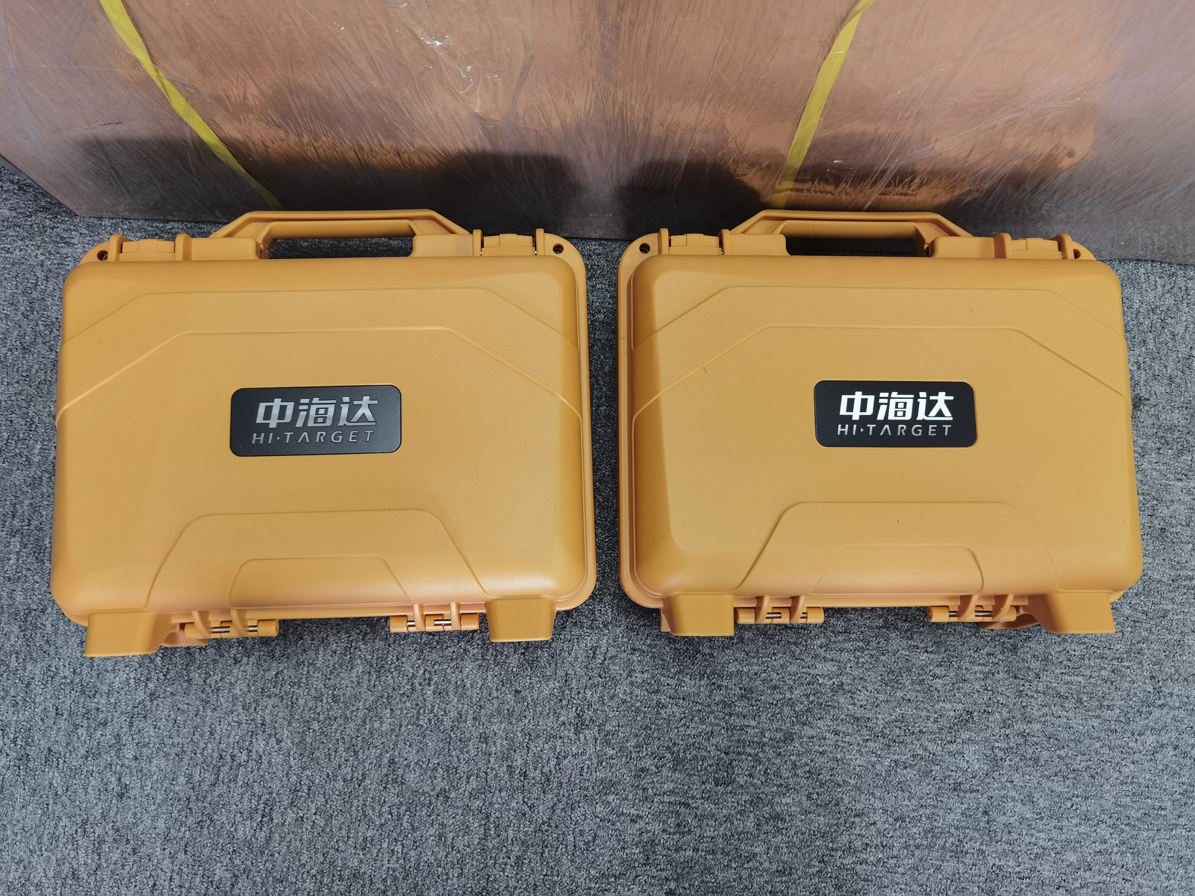 Portable And Compact Gps Rtk Base And Rover Gnss Receiver Hi-Target V500 Rtk Surveying Instrument