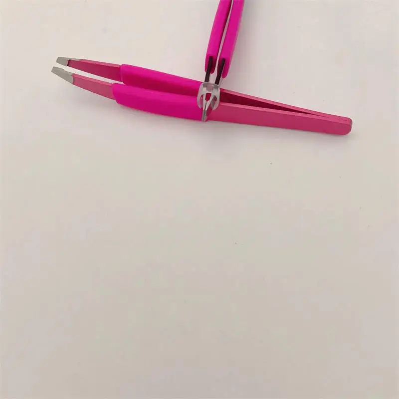 Professional Beauty Tools Slanted Tips Eyebrow Tweezers  with Painting for Eyebrow Plucking with Silicon Grip