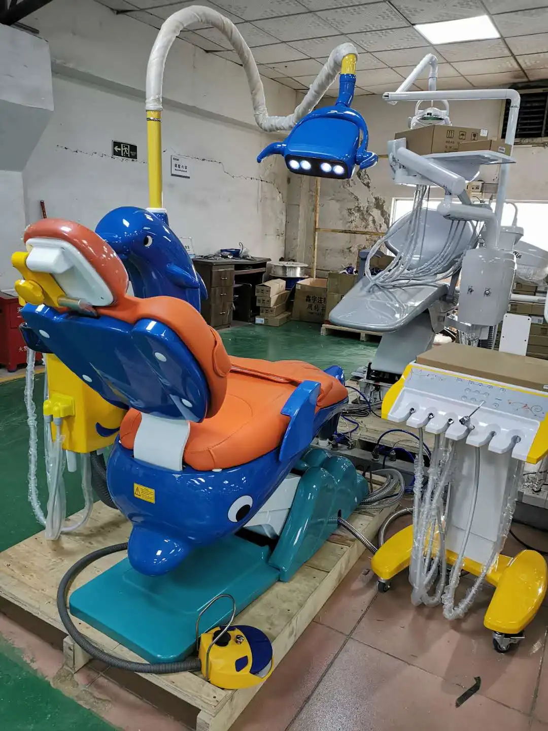 Cute Cartoon Dolphin  kids Dental Unit Electric dental chair for children