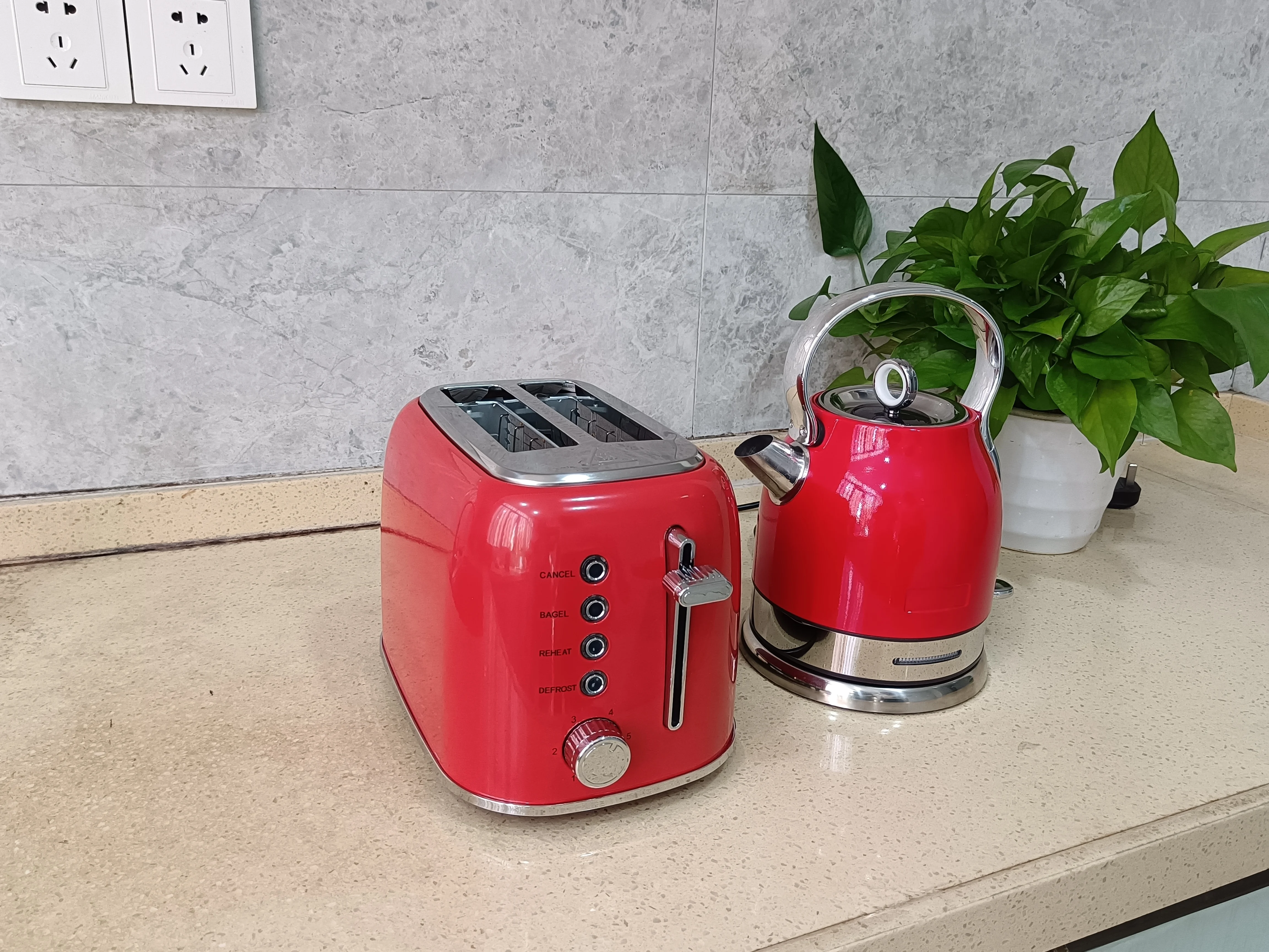 Home Use Modern Retro Style Electric Breakfast Machine Stainless Steel 2 Slices Toaster 1.3L Electric Kettle Breakfast Set