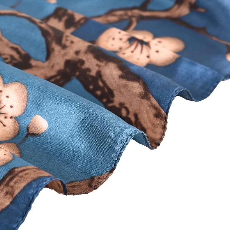 Low MOQ Factory Manufacturing Polyester Satin silk Women shawl 90*90cm Square Custom Digital Printed elegant  bandana scarf