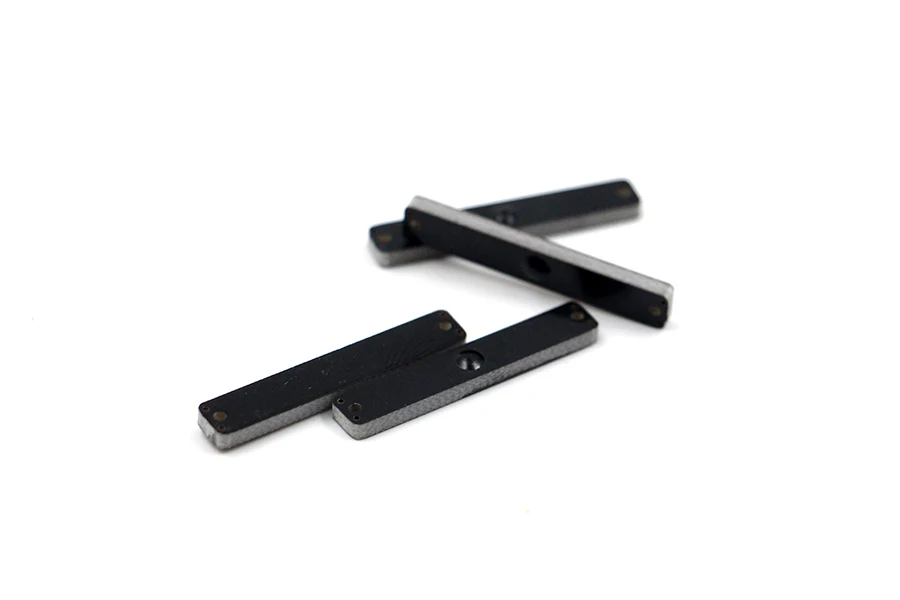 13*7*3mm chip U8 UHF PCB anti-metal tag with the protocol ISO 18000-6C for  assets tracking and management