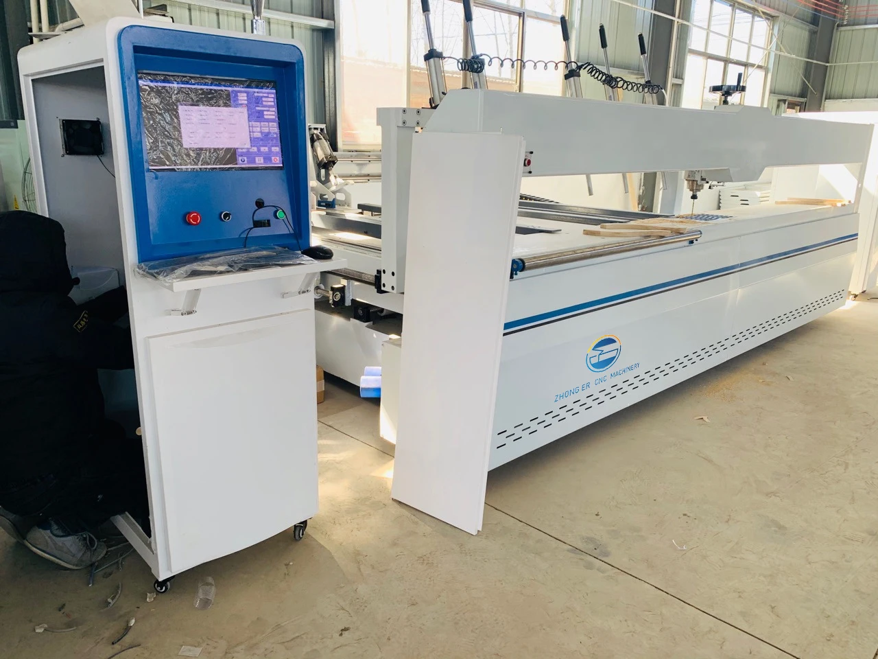 MB CNC cutting machine Automatic loading and unloading fitment woodworking cutting machine