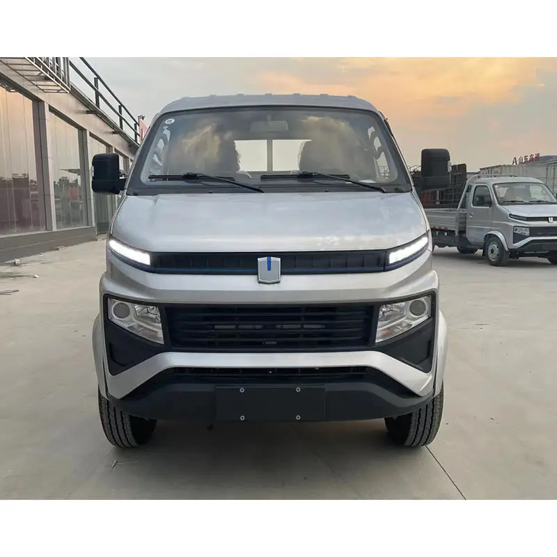 200km long range New Energy Electric mini Truck 4x2 mini Electric pickup truck for sale