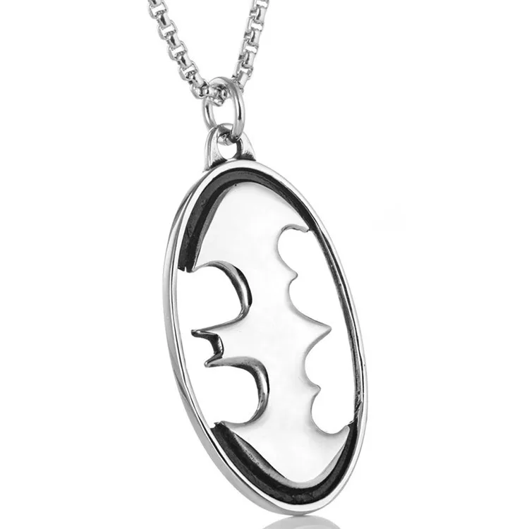 
New Fashion Stainless Steel Titanium Bat Animal Pendant Punk Fashion Men Retro Oval Necklace 