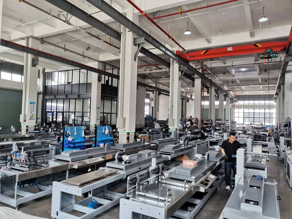 Automatic Cloth Satin Ribbon Care Label Plat bed Screen Printing Machine for T Shirt Label Accessories Elastic Tape