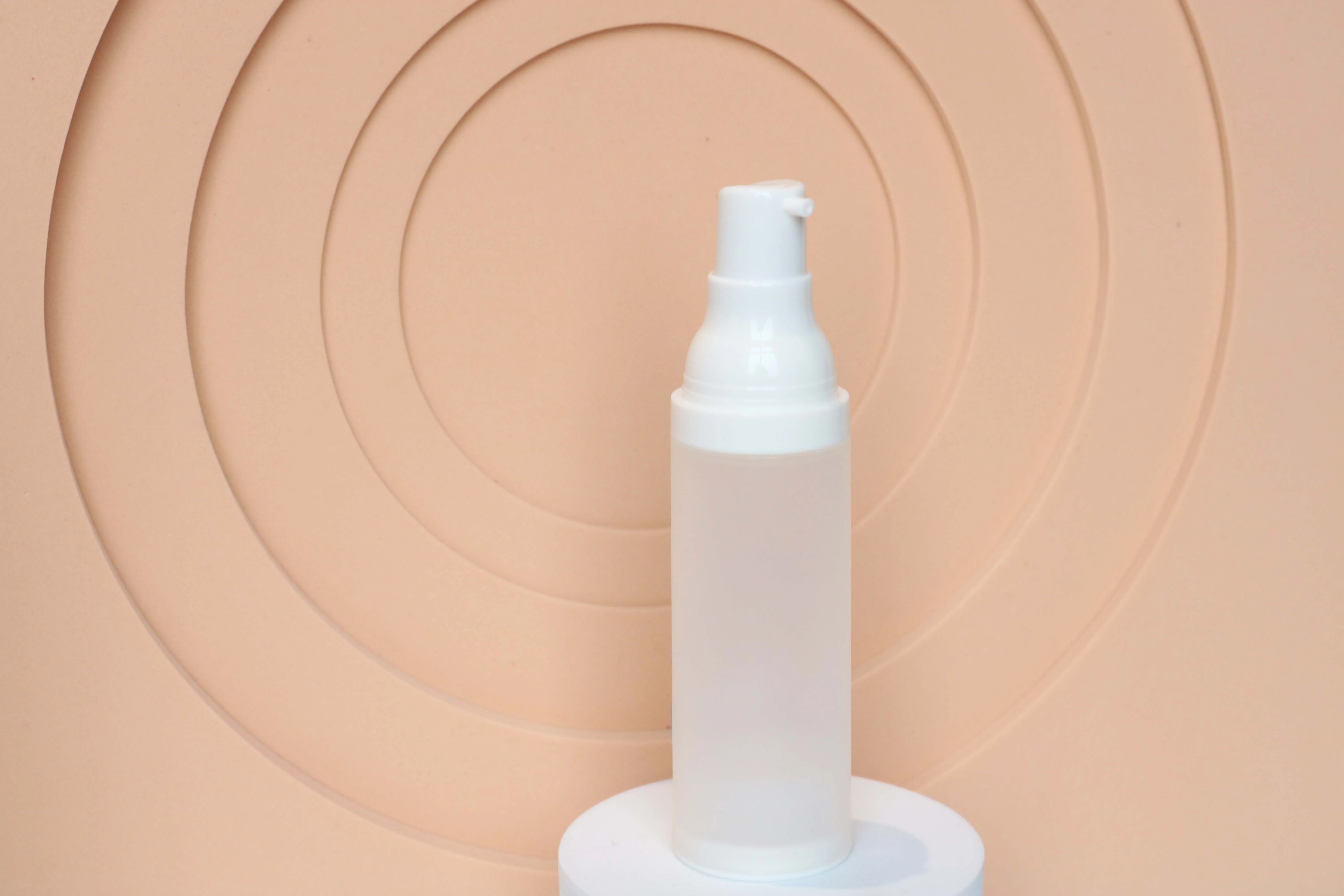 Airless pump bottle 30ml 50ml cosmetic matte recyclable packaging opaque glass gas free glass bottle