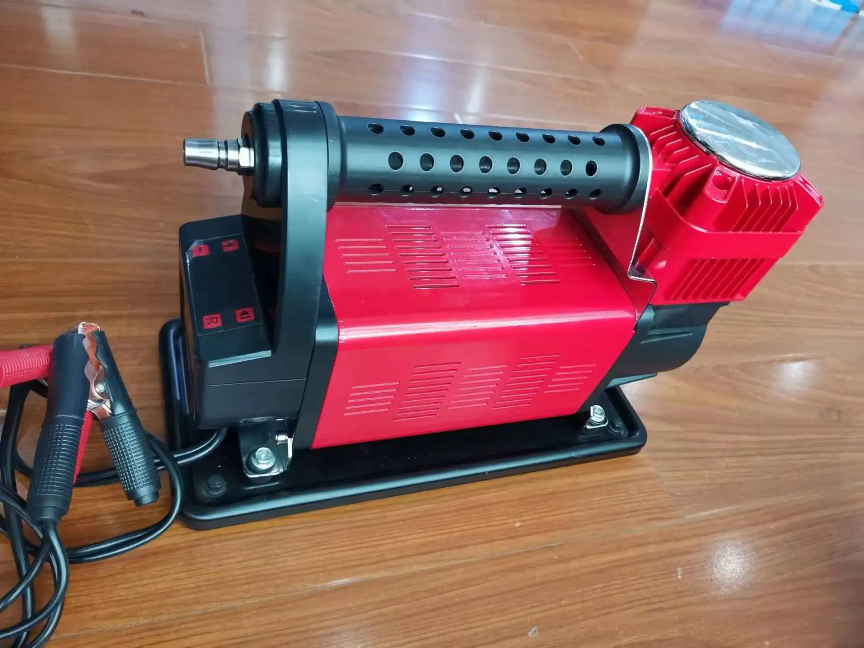 New design 300L/min digital display heavy duty compressor strong power auto inflatable air Compressor with pressure monitoring