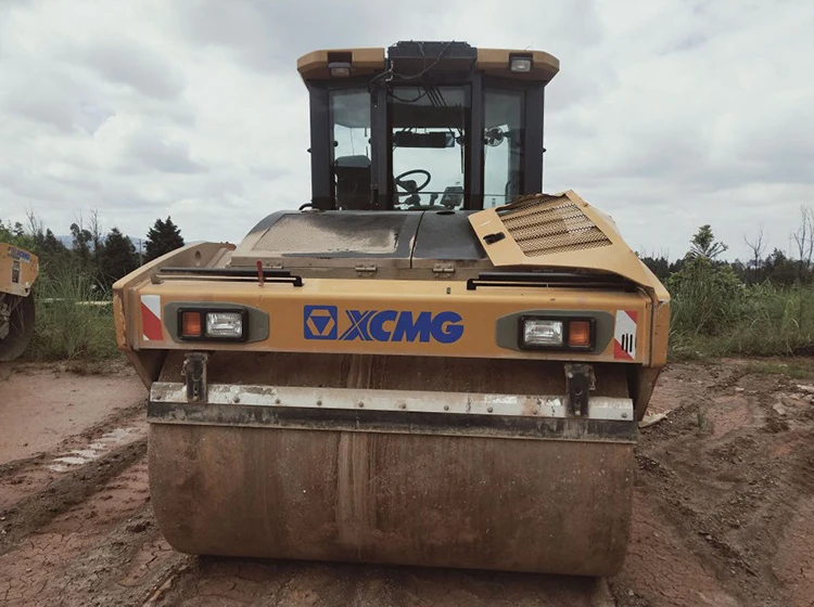 XCMG brand 2018 14t double drum vibratory road roller compactor XD143S used road roller for sale